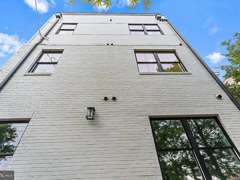 1109 NW Fern St NW #304 — Photo 19