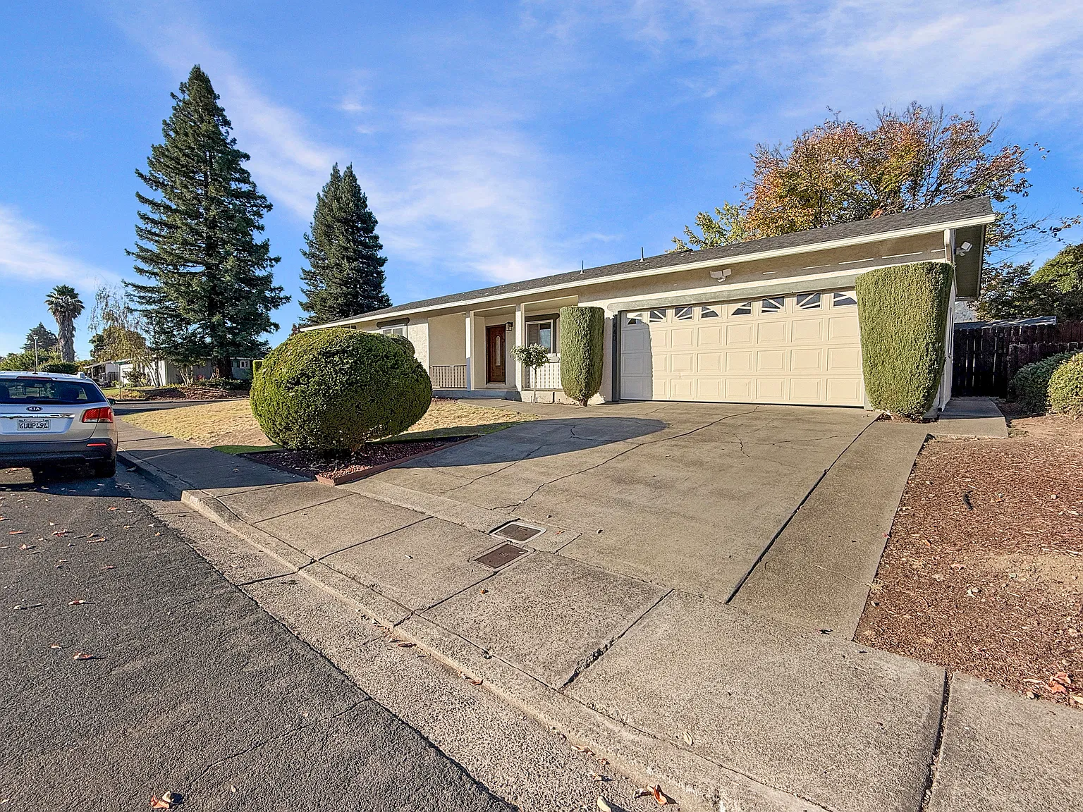 3 bed, 1312 sqft, $3,100 — Photo 4