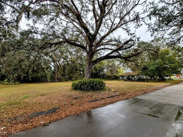 Avon St, Bowling Green, FL 33834