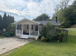25 Estep Ct, Van Lear, KY 41265