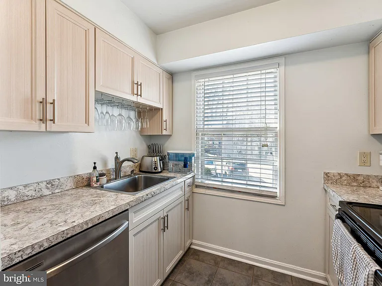 5805 Torington Dr #843 — Photo 13