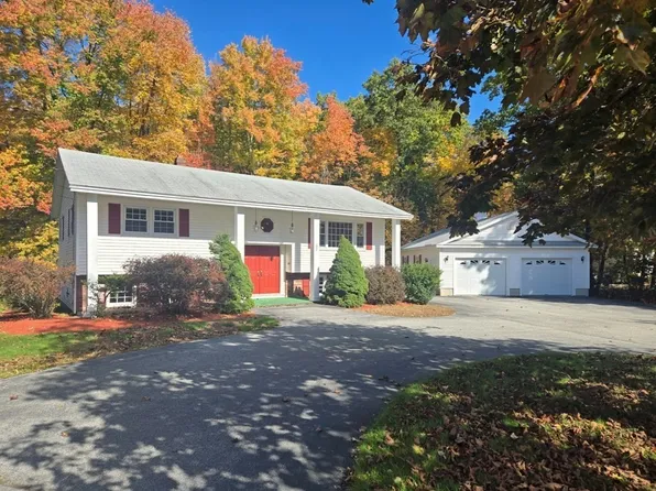 222 Primrose Hill Rd, Dracut, MA 01826