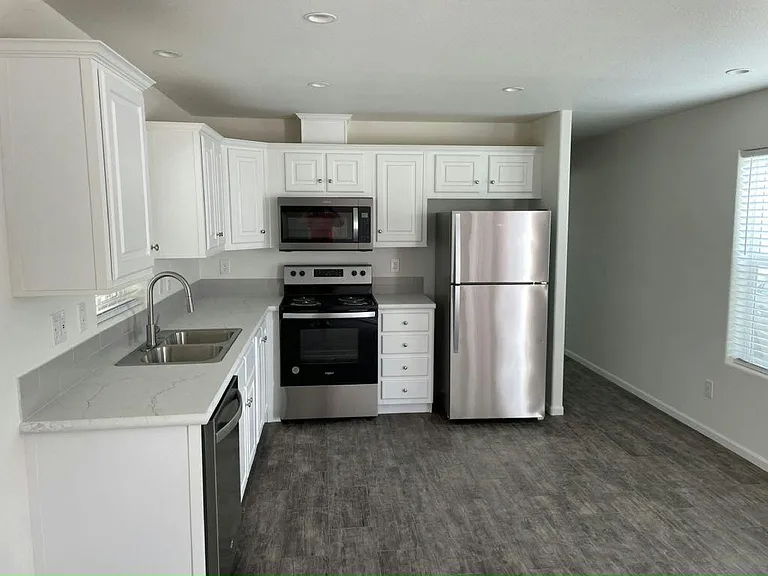 19802 N 32nd St #85 — Photo 2