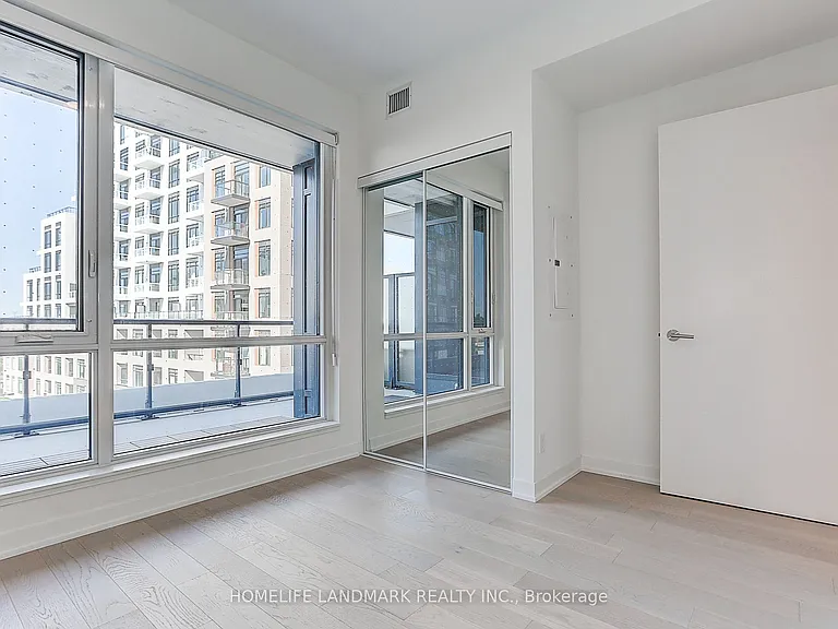 7950 Bathurst St #B-532 — Photo 23