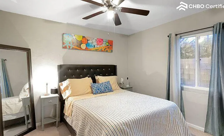 1715 N Whittier Dr — Photo 15