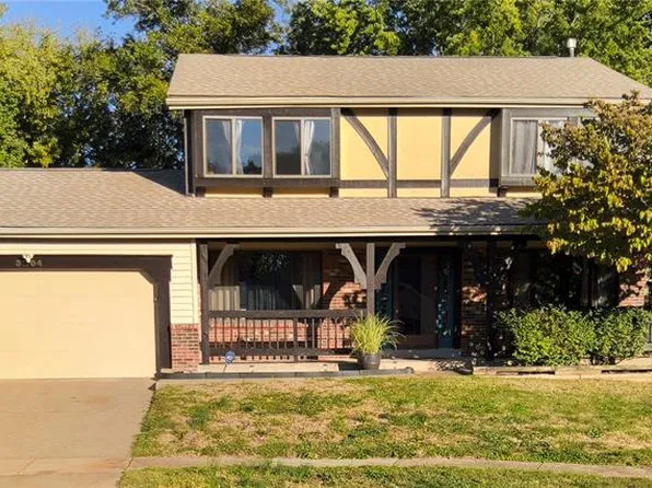 3804 Trinity Cir, Florissant, MO 63034