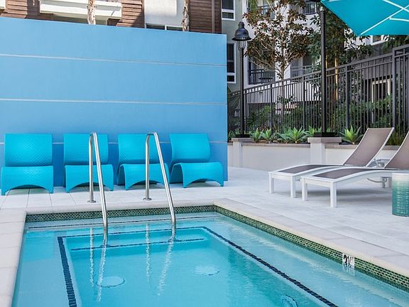 Resident Hot Tub ; Elan Huntington Beach ; Luxury Apartments Huntington Beach CA