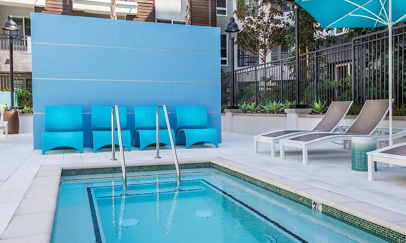 Resident Hot Tub | Elan Huntington Beach | Luxury Apartments Huntington Beach CA