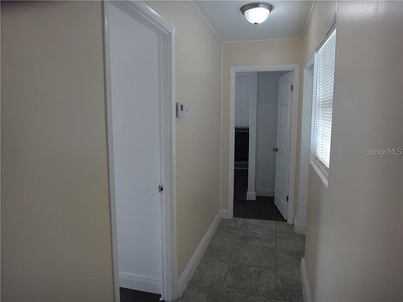 5th image of 195 S Huntley Dr