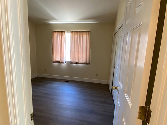 3rd image of 470 Tuscany Pl