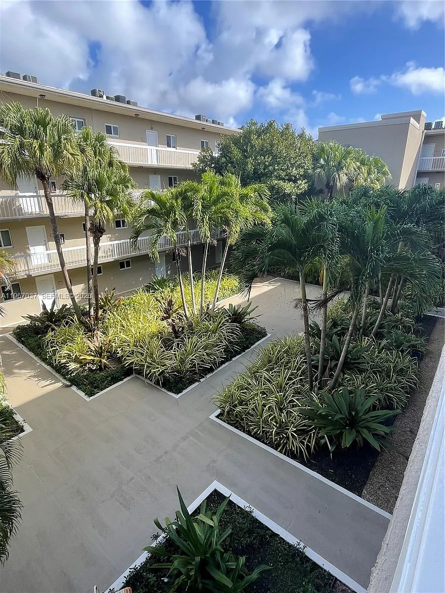 Building Photo - 7722 W Camino Real E #316