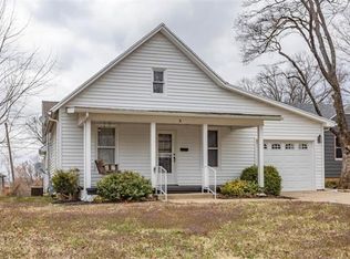 6 Tower St, Paola, KS 66071