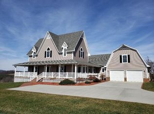 118 Pine Knoll Dr, Galax, VA 24333