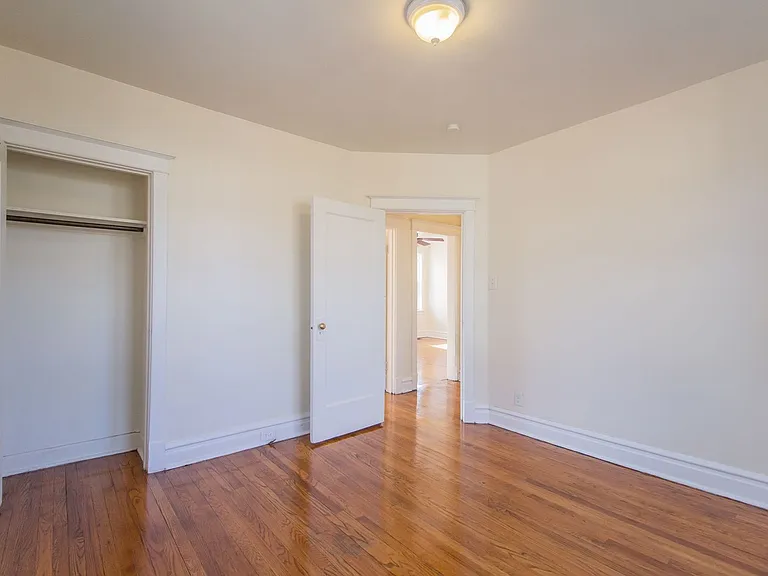 (220) 1140 Ursula Ave — Photo 8