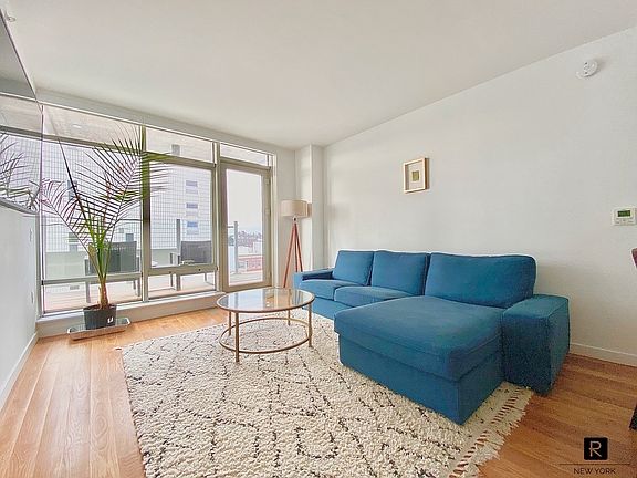3rd image of 211 McGuinness Blvd APT 722