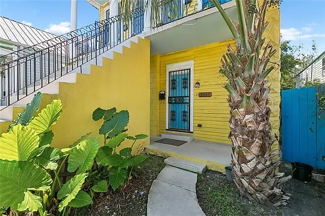 2 bed, 1.0 bath, 675 sqft, $1,200 — Photo 2