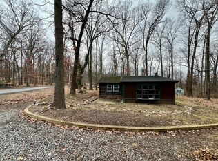 560 Shenandoah River Dr, Harpers Ferry, WV 25425