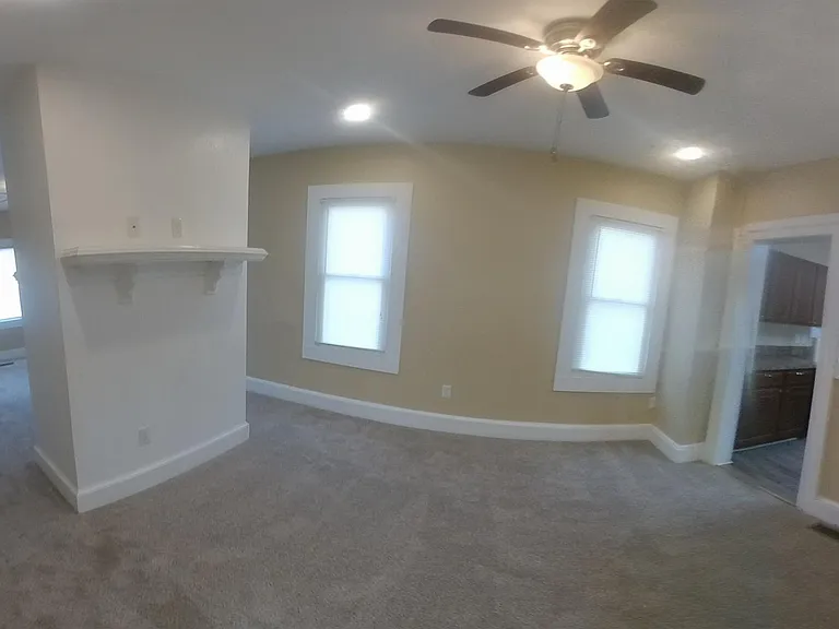 424 Middlesex St — Photo 31