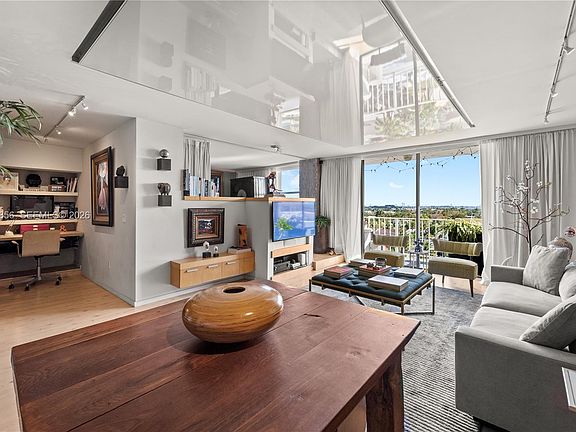 3rd image of 2350 NE 135th St APT 808