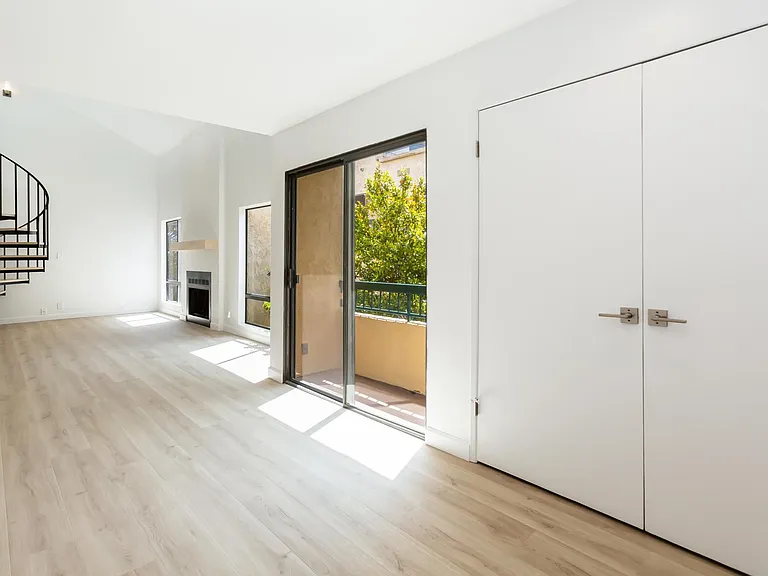 1738 S Bentley Ave #302 — Photo 3