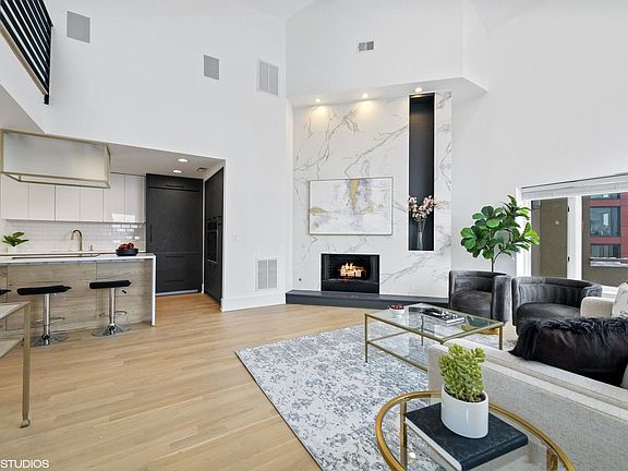 3rd image of 885 W Lill Ave #Penthouse