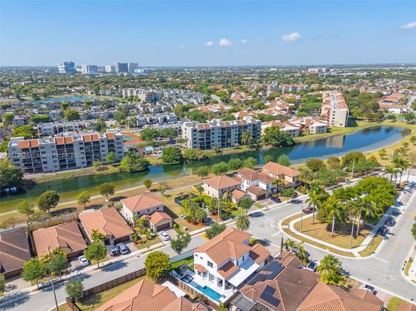 1005 NW 100th Ave, Miami, FL 33172