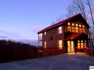 1389 N Baden Dr, Gatlinburg, TN 37738