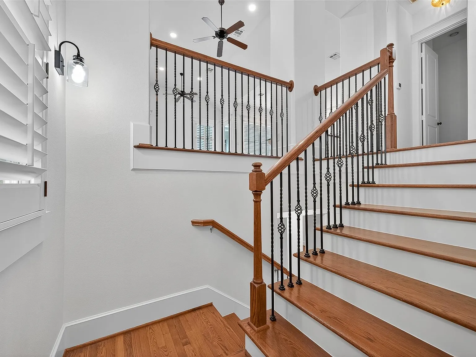 3 bed, 2.5 bath, 1990 sqft, $3,100 — Photo 3