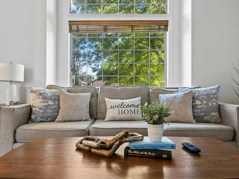 1528 E Falconrim Ct — Photo 15