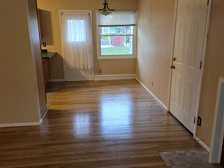 647 Franklin St — Photo 1