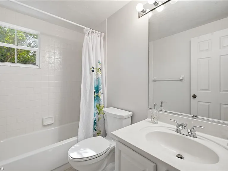 26901 Wedgewood Dr #101 — Photo 16