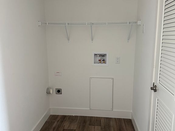 4th image of 310 E 36th Pl
