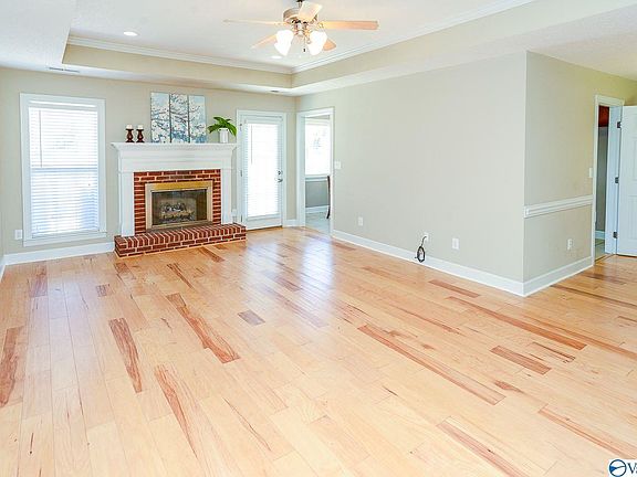 4th image of 140 Beaconsfield Dr