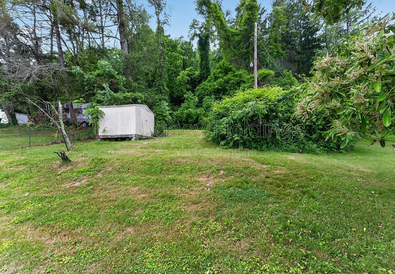 3 bed, 1.0 bath, 833 sqft, $1,150 — Photo 4