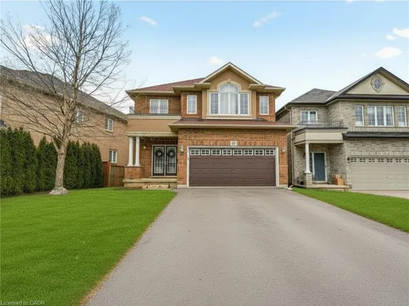 21 House Ln, Hamilton, ON L9K 0G1