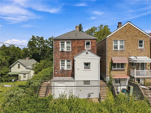 4th image of 1312 Malden St