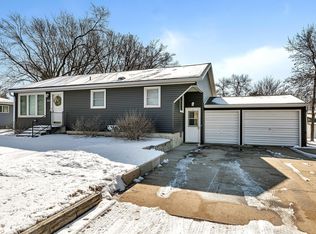 709 W 5th St, Litchfield, MN 55355