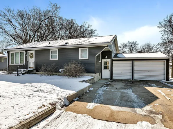 709 W 5th St, Litchfield, MN 55355