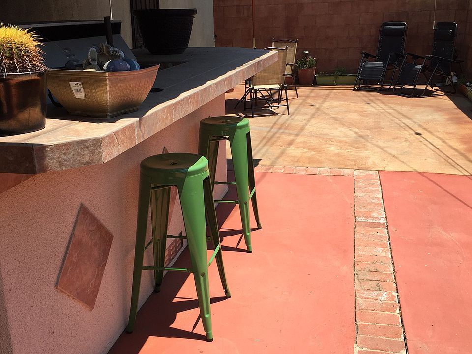 Built in BBQ area