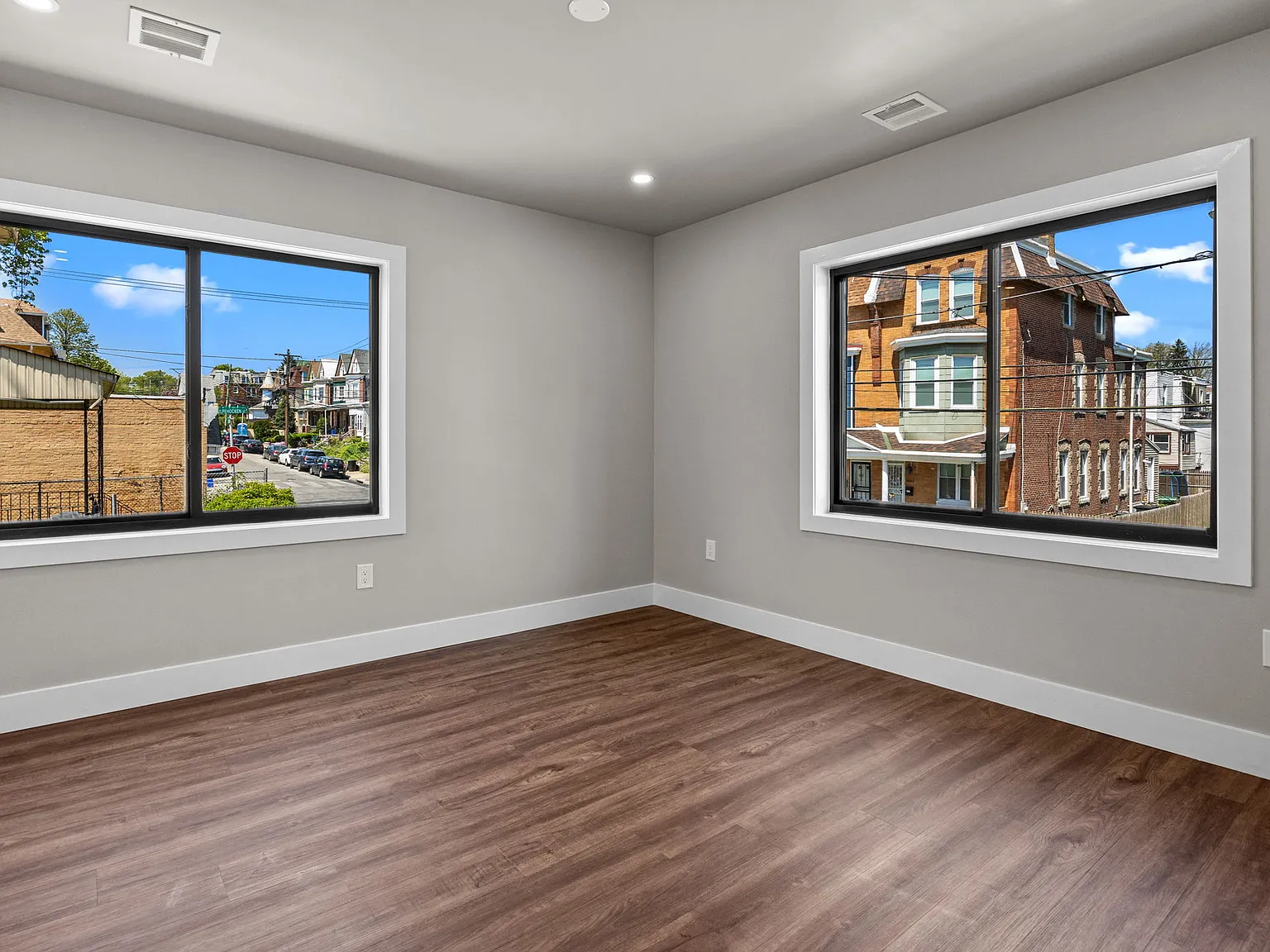 2 bed, 1010 sqft, $1,750 — Photo 4