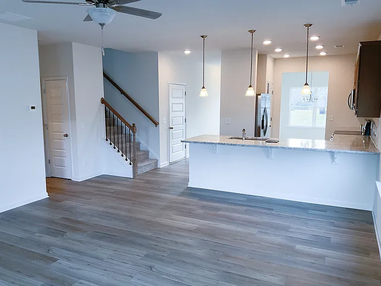 124 Red Oak Ln — Photo 4