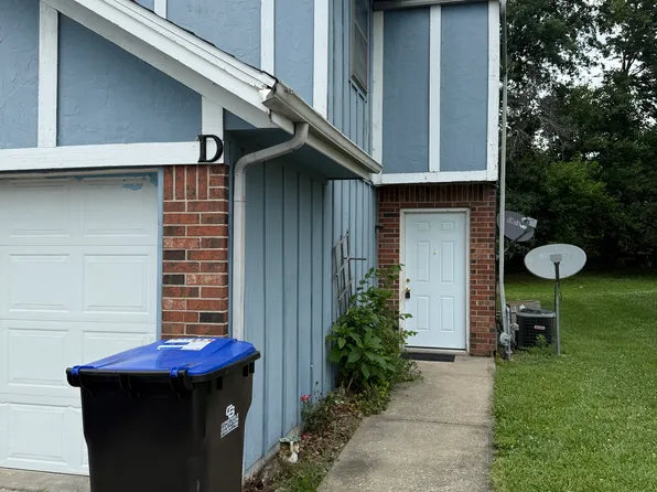 705 Cedar Dr APT D, Warrensburg, MO 64093