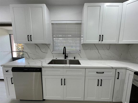 5th image of 57 Madrid Ln #2-15