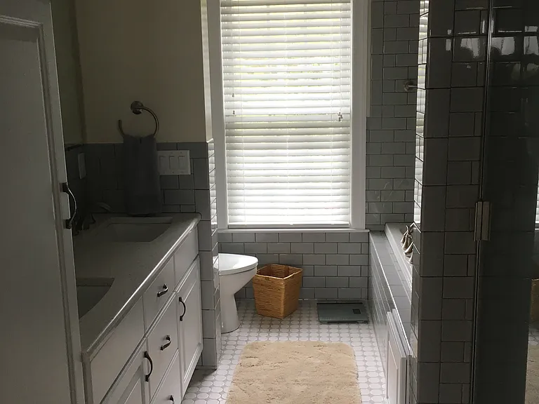 44 Fairlawn Dr — Photo 16