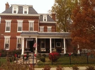 330 W Market St, Jeffersonville, IN