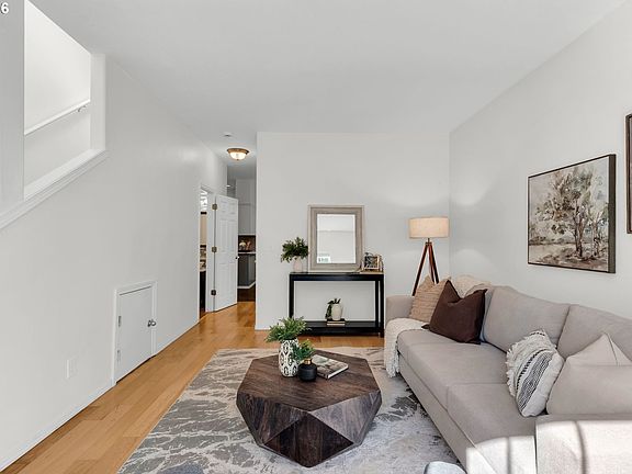 4th image of 7246 NE Shaleen St