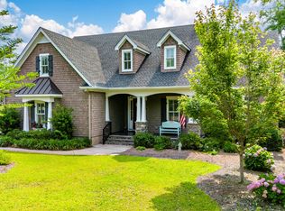 202 Nottingham Ln, Morehead City, NC 28557