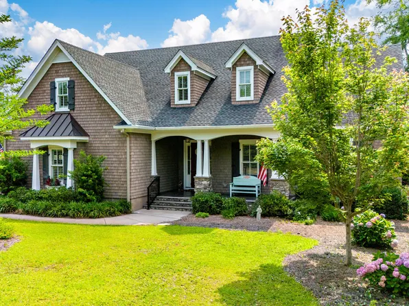 202 Nottingham Lane, Morehead City, NC 28557