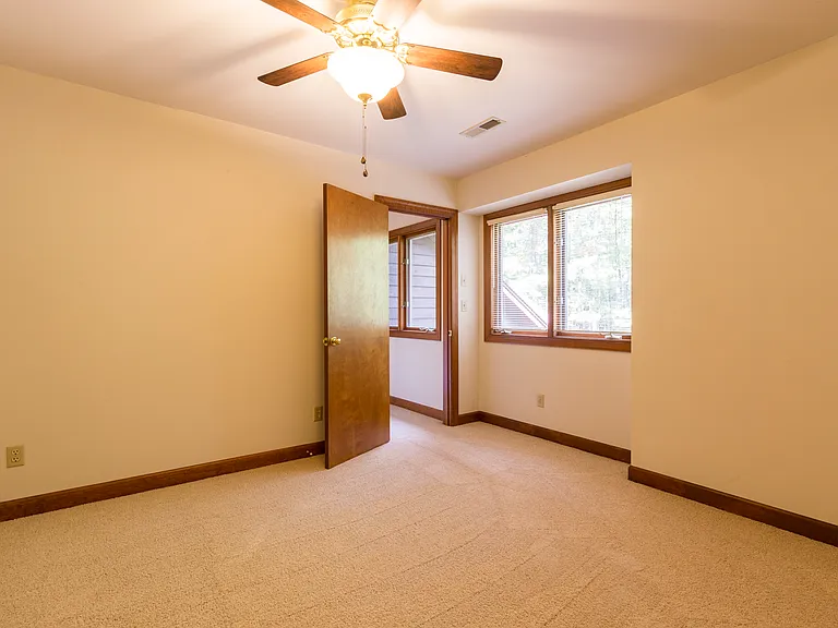 4758 Deer Park Ln — Photo 19