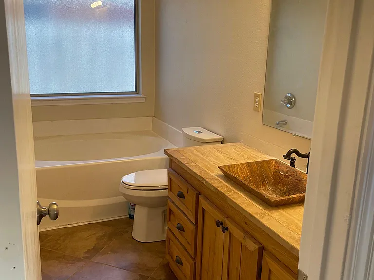 1035 Port Sullivan Dr — Photo 9